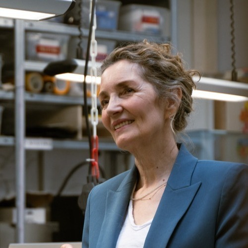 Caroline Bos Profile Picture